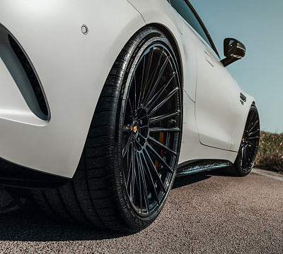 Фото дисков Vossen S17-04 на Mercedes-Benz SL (R232)