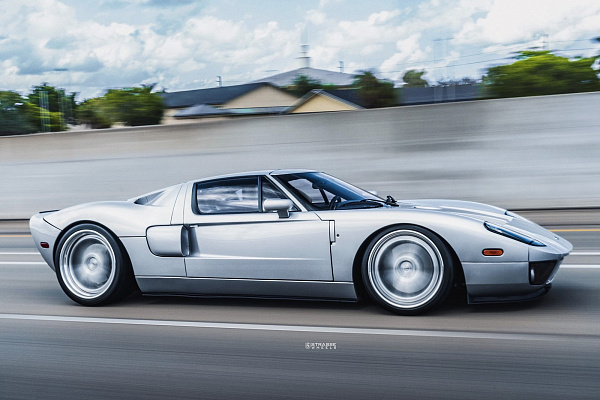Фото дисков Strasse Wheels S5 Track Глянцевый лак на Ford GT I