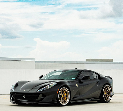 Фото дисков Anrky S3-X4 на Ferrari 812