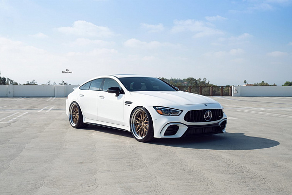Фото дисков Anrky RS1 Глянцевое темное золото на Mercedes-Benz AMG GT I