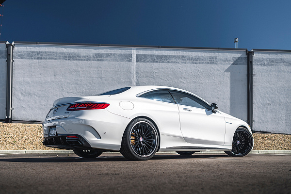 Фото дисков HRE S209 Черный сатин на Mercedes-Benz S-Class (W222, C217)