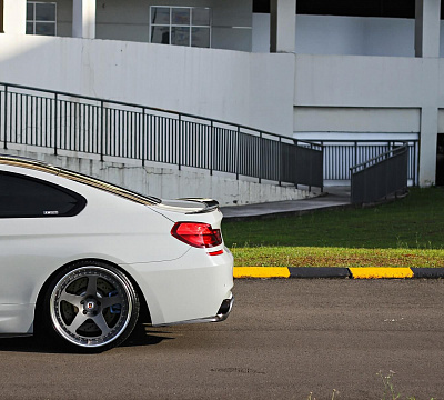 Фото дисков HRE 305 на BMW 6/M6 (F06/F13/F12)