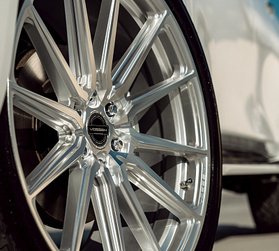 Фото дисков Vossen HF6-1 на Infiniti QX80 I