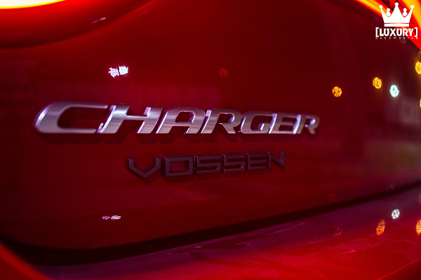 Фото дисков Vossen CVT Глянцевый графит на Dodge Charger VII