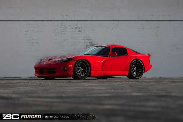 Фото дисков BC Forged LE72 // MLE72 Черный матовый на Dodge Viper