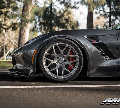 Фото дисков MRR FS01 на Chevrolet Corvette C7