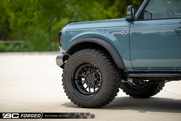 Фото дисков BC Forged LE72 // MLE72 Черный матовый на Ford Bronco