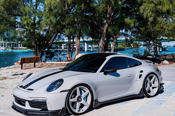 Фото дисков Anrky RS5.2 Белый глянец на Porsche 911 VIII