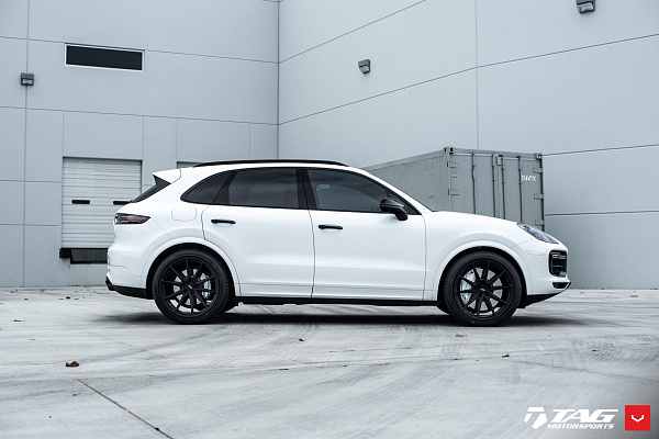 Фото дисков Vossen HF-3 Черный сатин на Porsche Cayenne III