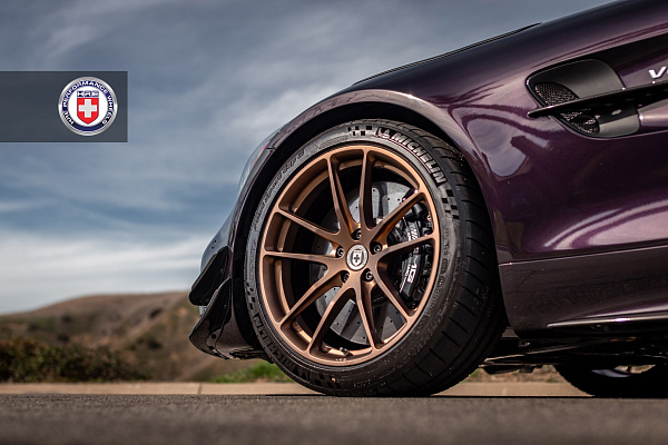 Фото дисков HRE P104 Сатиновая темная медь на Mercedes-Benz AMG GT I
