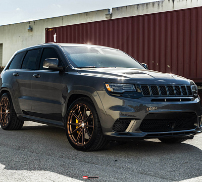Фото дисков HRE P104SC на Jeep Grand Cherokee IV