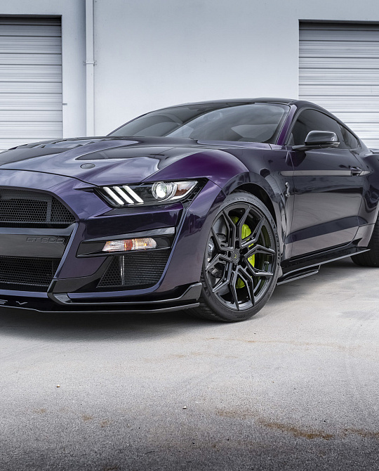 Фото дисков EVO-3R Черный глянец на Ford Mustang VI