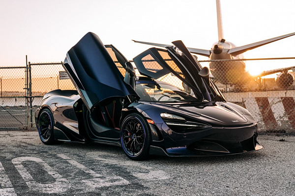 Фото дисков Brixton Forged CM6-RS Черный сатин на McLaren 720S
