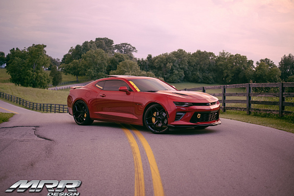 Фото дисков MRR M228 Черный глянец на Chevrolet Camaro VI