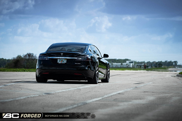 Фото дисков BC Forged HCA381 Глянцевый тонированный лак на Tesla Model S
