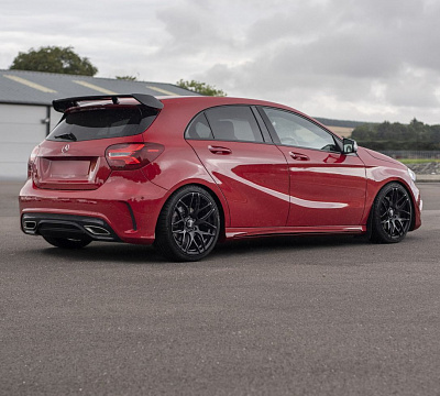 Фото дисков Bola B8R на Mercedes-Benz A-Class (W176)