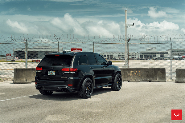 Фото дисков Vossen HF-7 Черный глянец на Jeep Grand Cherokee IV
