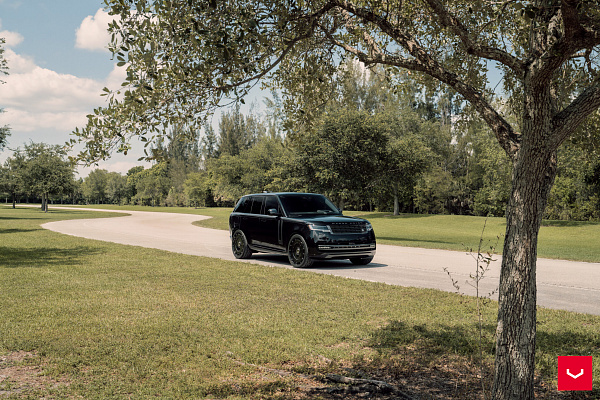 Фото дисков Vossen HF-9 Черный глянец на Land Rover Range Rover V