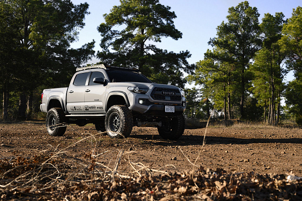 Фото дисков Black Rhino KELSO  на Toyota Tacoma III