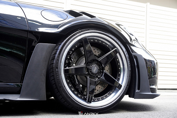 Фото дисков Anrky RS5.3 Черный глянец на Porsche 911 VIII