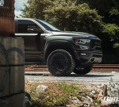 Фото дисков Vossen HF6-5 на Ram 1500 V