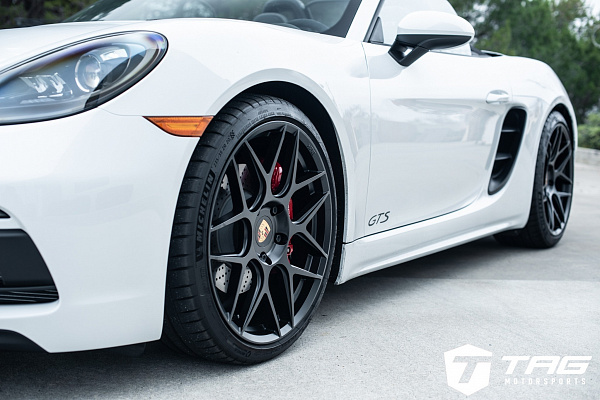 Фото дисков HRE FF01 Черный сатин на Porsche Boxster III