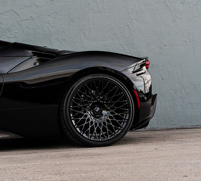 Фото дисков HRE 501M на Ferrari SF90