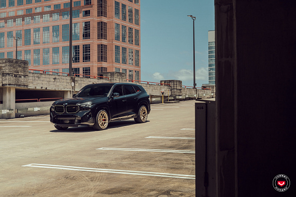 Фото дисков Vossen LC3-01 Глянцевое золото на BMW XM
