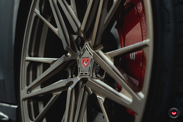 Фото дисков Vossen M-X6 Глянцевая бронза на Audi A/S/RS 3 (8Y)