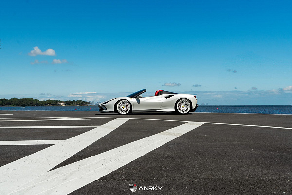 Ferrari F8 Spider