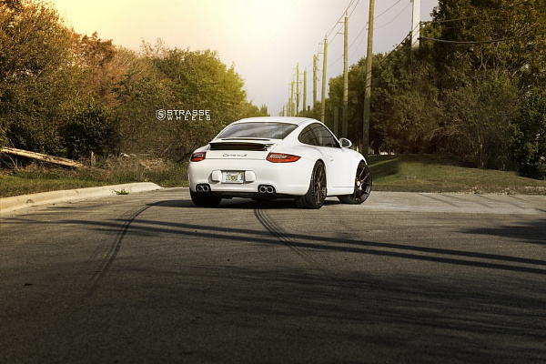 Фото дисков Strasse Wheels SM5R Deep Concave Monoblock Сатиновая темная бронза на Porsche 911 VI
