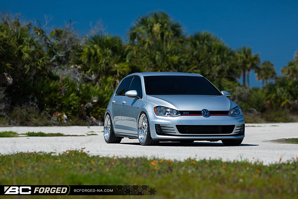Фото дисков BC Forged LE81 // MLE81 Глянцевый лак на Volkswagen Golf VII