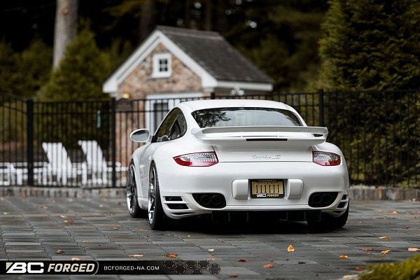 Фото дисков BC Forged HCS21 Глянцевый темный лак на Porsche 911 VI