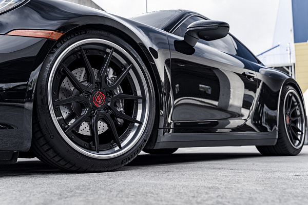 Фото дисков Strasse Wheels SV5 Deep Concave FS Черный сатин на Porsche 911 VIII