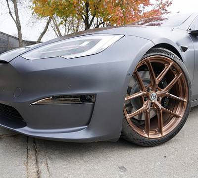 Фото дисков HRE P101SC на Tesla Model S