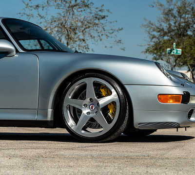 Фото дисков HRE 305M на Porsche 911 IV