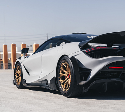 Фото дисков Brixton Forged PF10 на McLaren 720S
