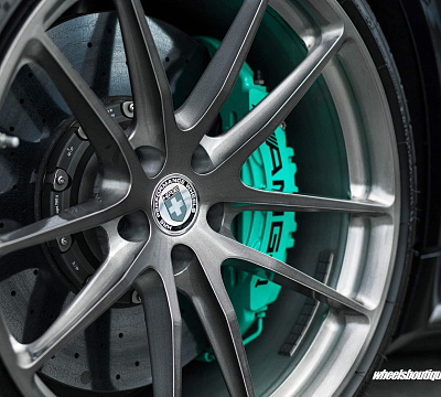 Фото дисков HRE P104 на Mercedes-Benz C-Class (W204)