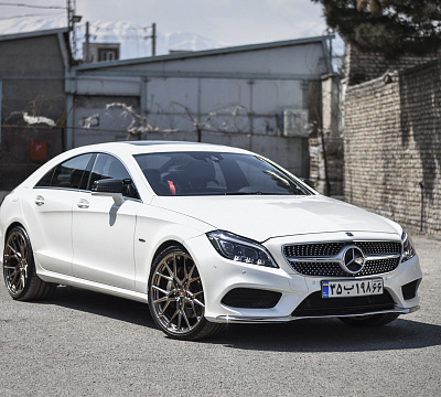 Фото дисков Vossen M-X3 на Mercedes-Benz CLS (C218)
