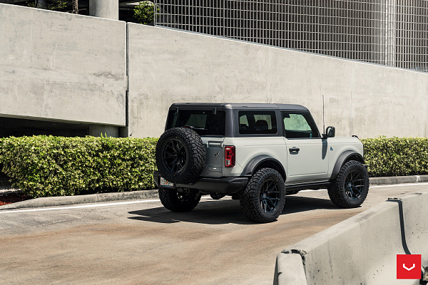 Фото дисков Vossen HF6-4 Черный сатин на Ford Bronco