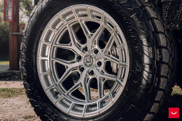 Фото дисков Vossen HFX-1 (6-Lug) Серебро на Toyota Tundra III