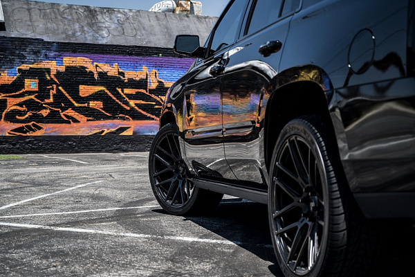 Фото дисков Savini SV63 Черный сатин на Cadillac Escalade IV