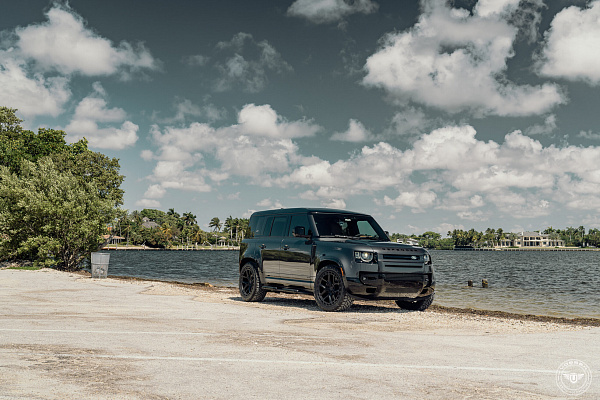 Фото дисков Vossen UV-X Черный сатин на Land Rover Defender II