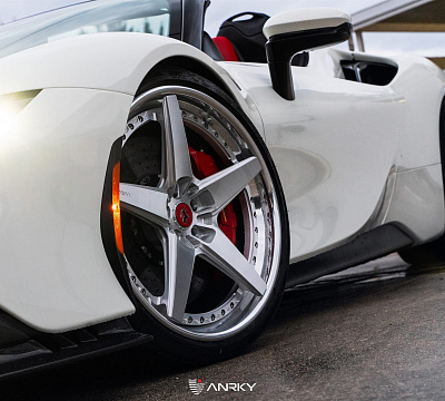 Фото дисков Anrky RS5.3 на Ferrari SF90