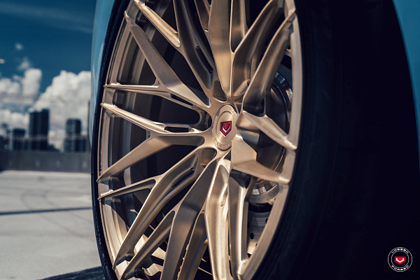 Фото дисков Vossen S21-02 Глянцевая шампань на BMW 2/M2 (G42/G87)