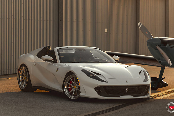 Фото дисков Vossen VPS-1 (3-Piece) Глянцевый лак на Ferrari 812