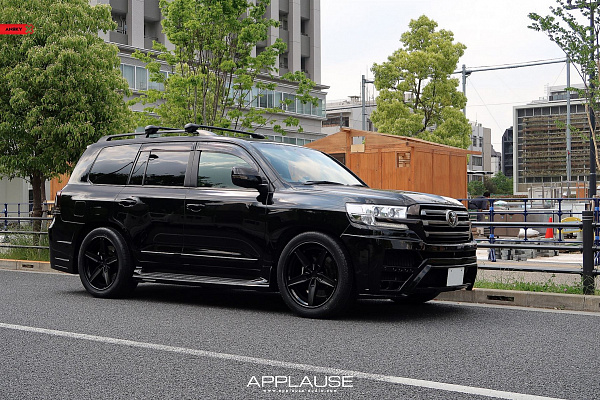 Фото дисков Anrky AN35 Черный сатин на Toyota Land Cruiser 300