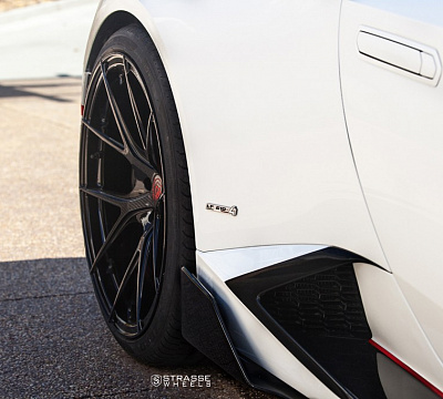 Фото дисков Strasse Wheels SM5R Deep Concave Monoblock на Lamborghini Huracan