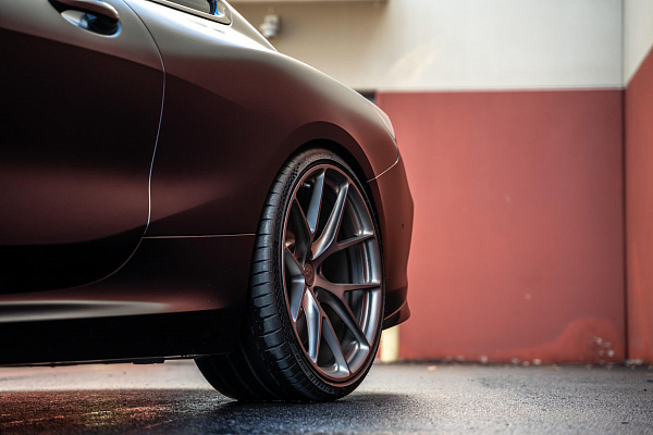 Фото дисков HRE P101 Сатиновый темный лак на BMW 8/M8