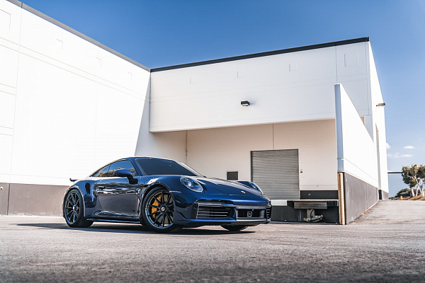 Фото дисков Brixton Forged R11-R Глянцевый темный лак на Porsche 911 VIII